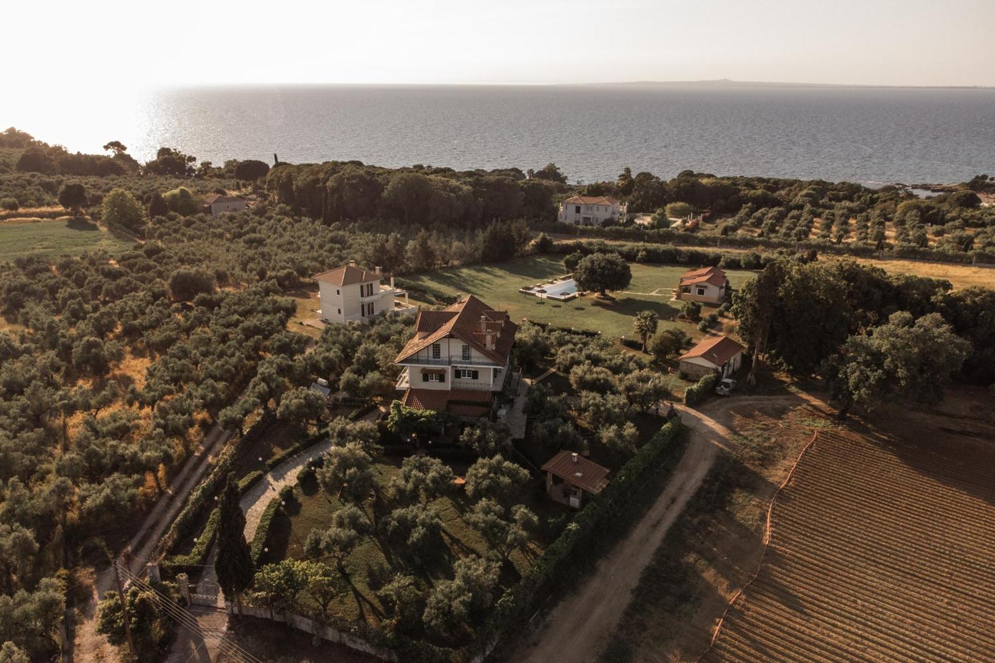 Villa Georgina B&B Катаколон Екстер'єр фото
